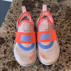 10.5 toddler girls Nike Flex Runner 4 slip on sneakers. Pink and orange.